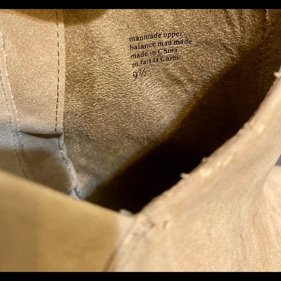 Cut-Out Block Heel Suede Booties - Picture 5 of 6